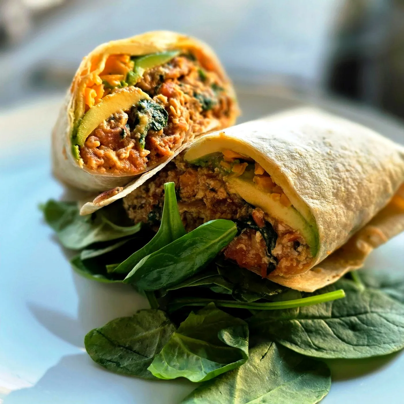 Wrap con aguacate y espinacas